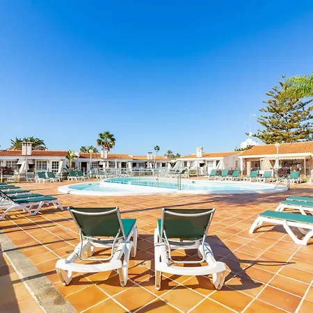 Vista - Adults Only Апарт-отель 3*